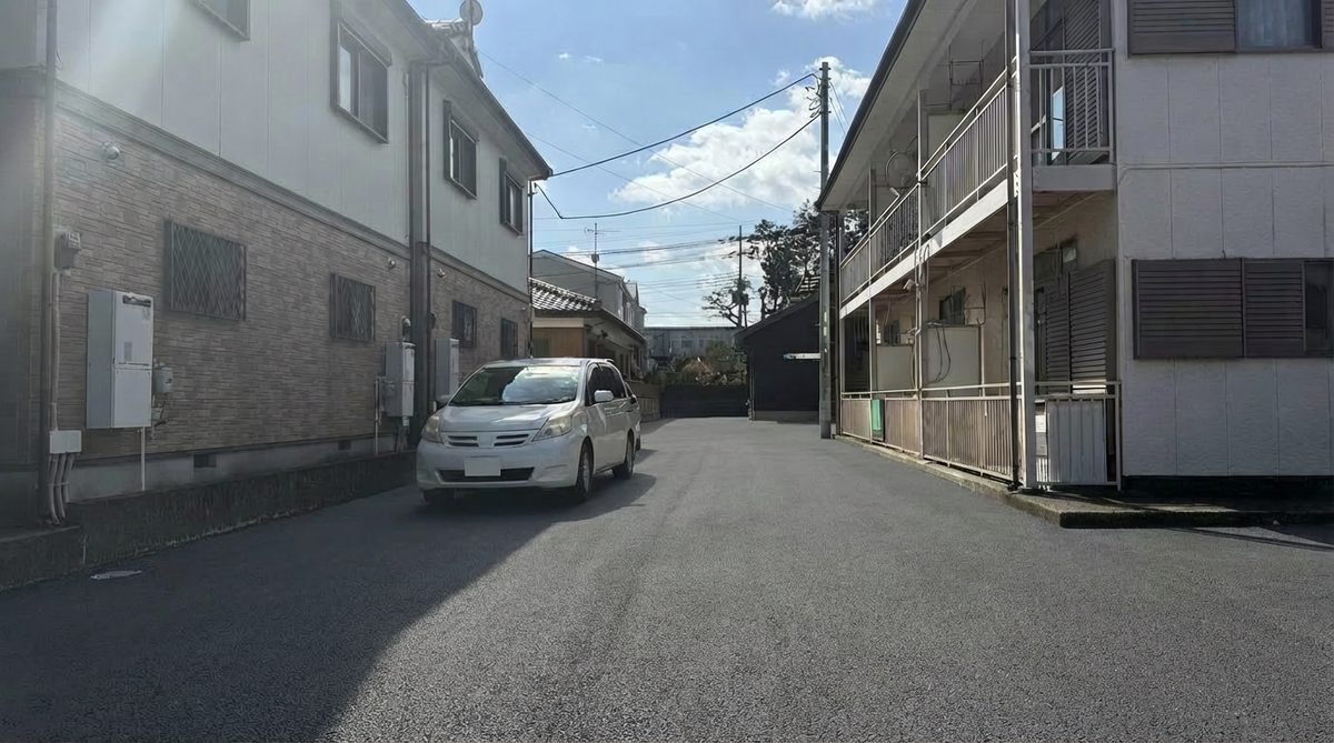 無料駐車場 6台完備